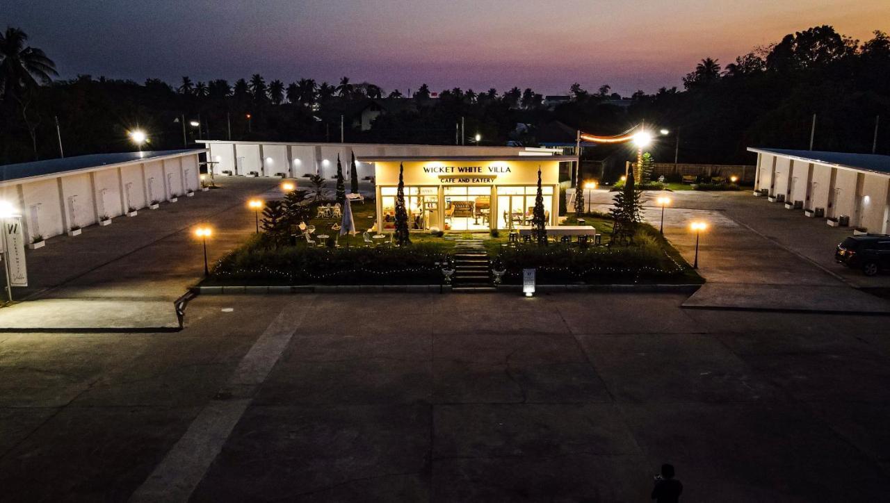 Wicket White Villa Photharam ภายนอก รูปภาพ